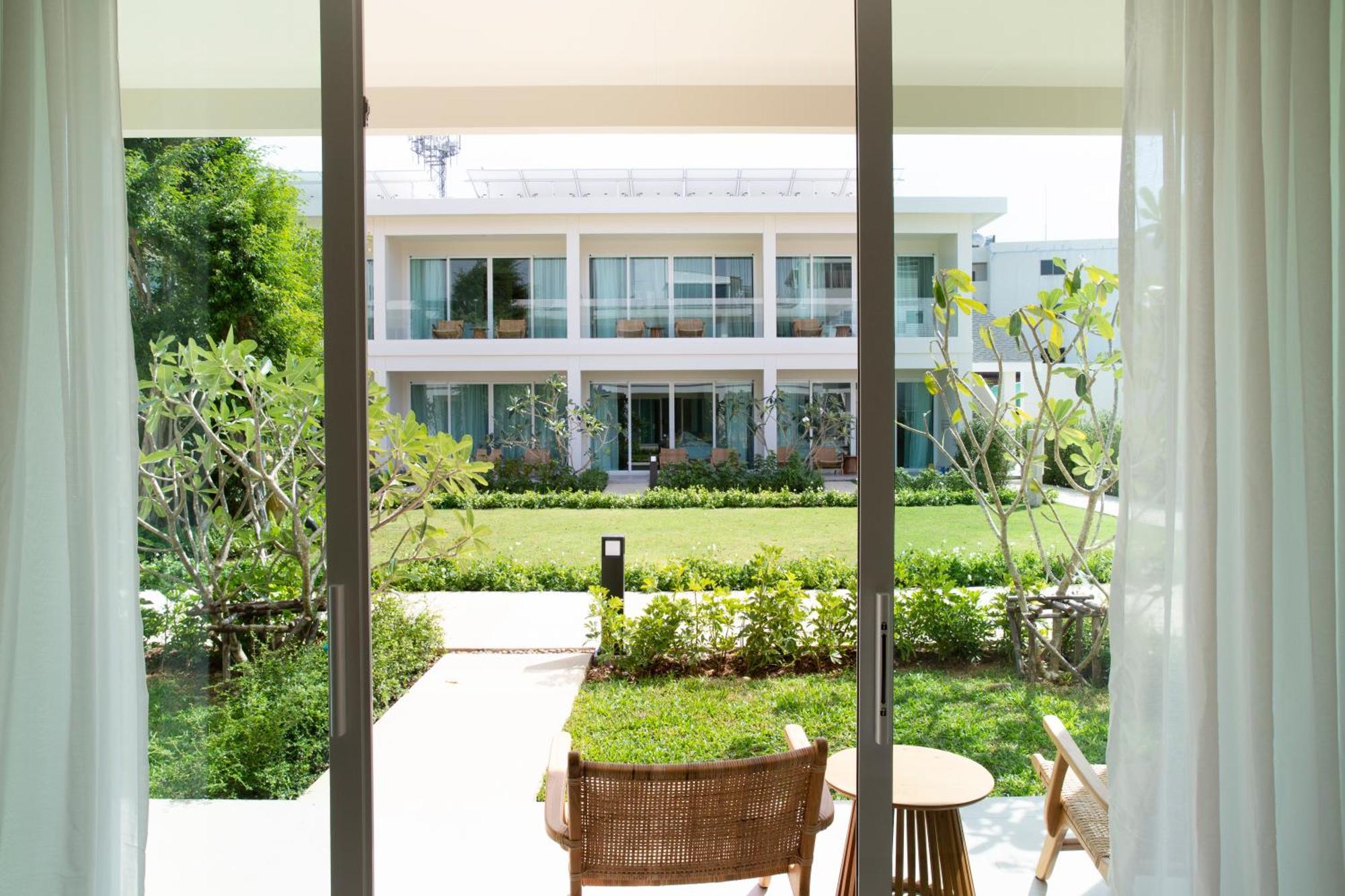 Niranapa Boutique Resort หาดกะตะ ภายนอก รูปภาพ