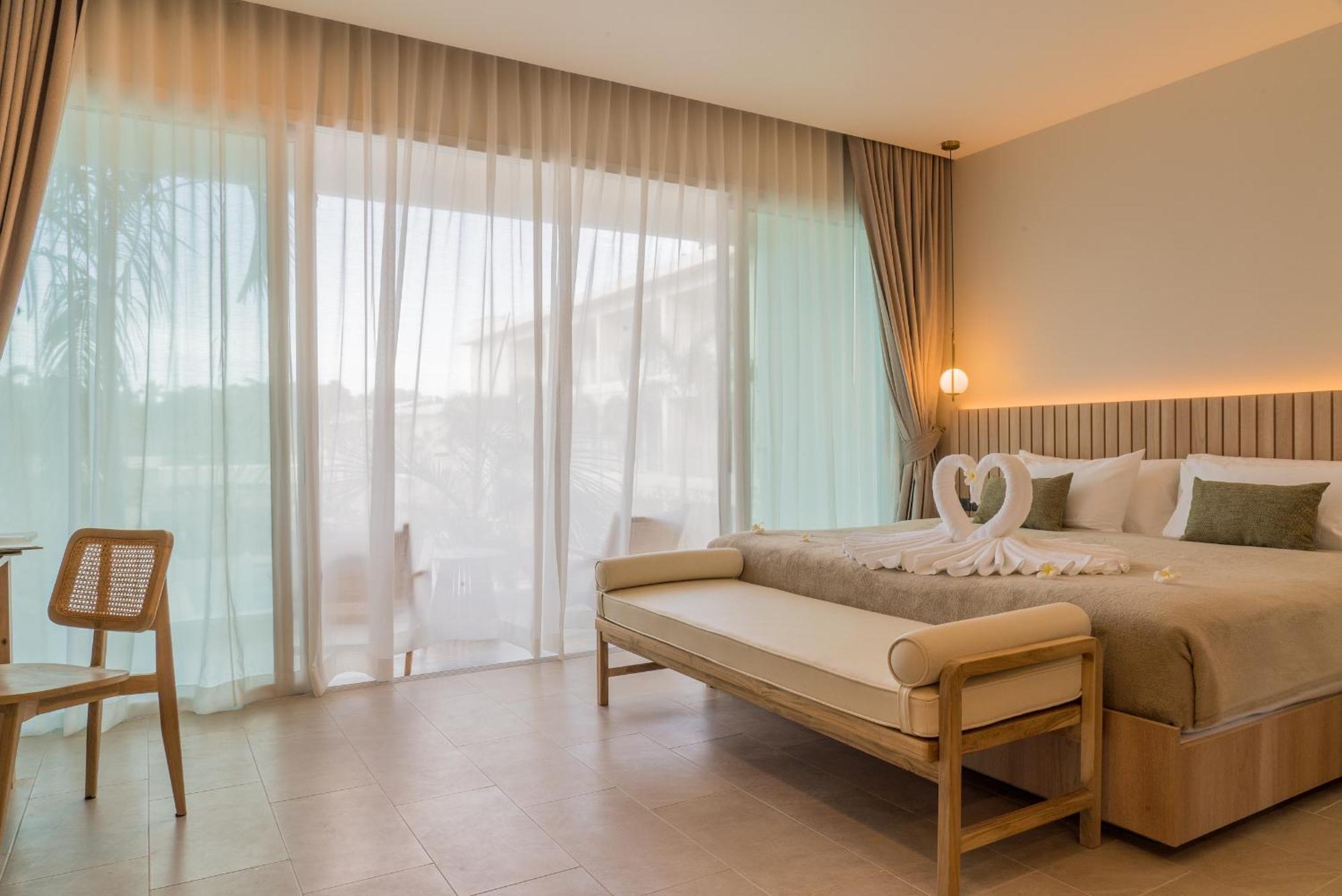 Niranapa Boutique Resort หาดกะตะ ภายนอก รูปภาพ