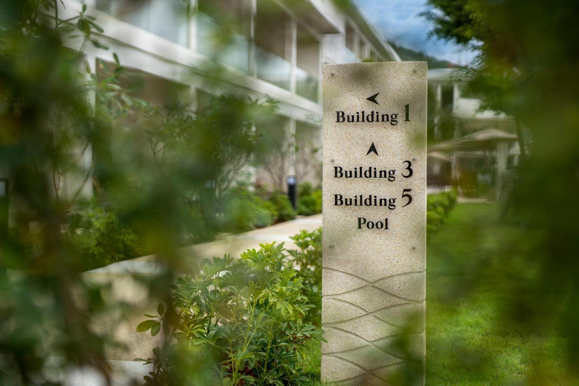 Niranapa Boutique Resort หาดกะตะ ภายนอก รูปภาพ