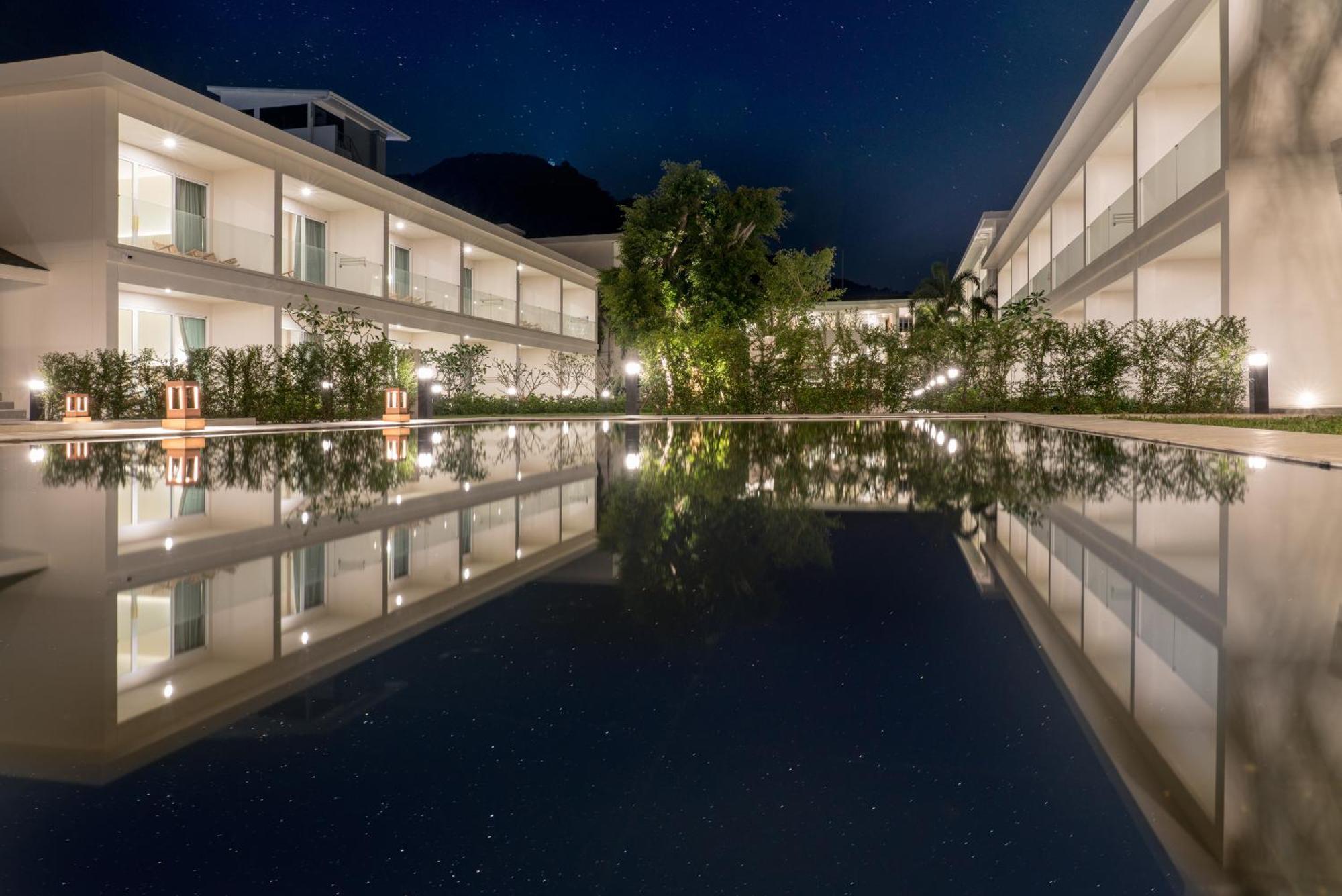 Niranapa Boutique Resort หาดกะตะ ภายนอก รูปภาพ