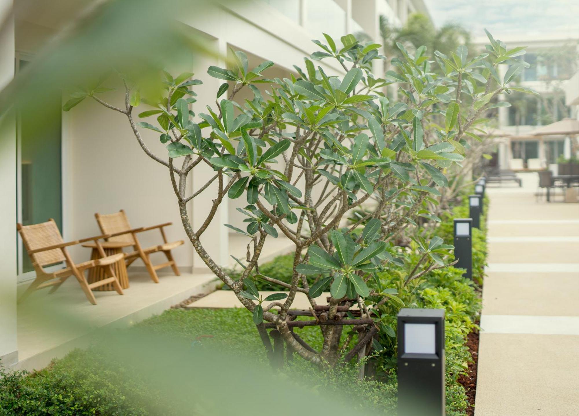 Niranapa Boutique Resort หาดกะตะ ภายนอก รูปภาพ